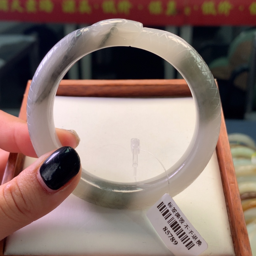 【闪购商品】和田玉手镯未镶嵌56 57