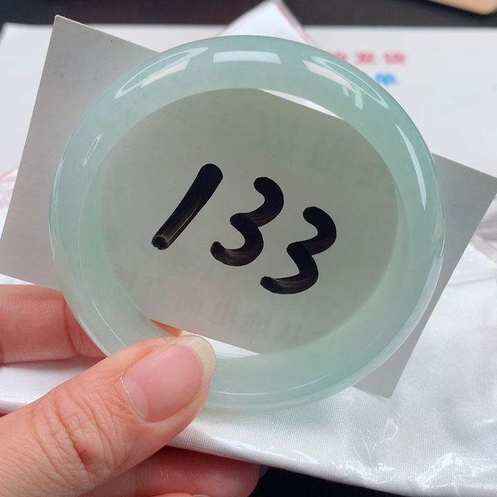 翡翠手镯未镶嵌正