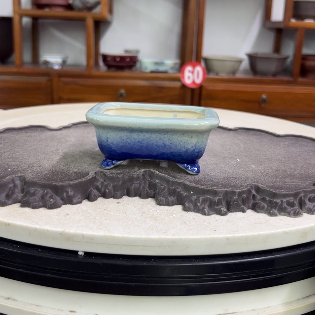 紫砂花盆瑕疵3.5-9.5-7.5。。。