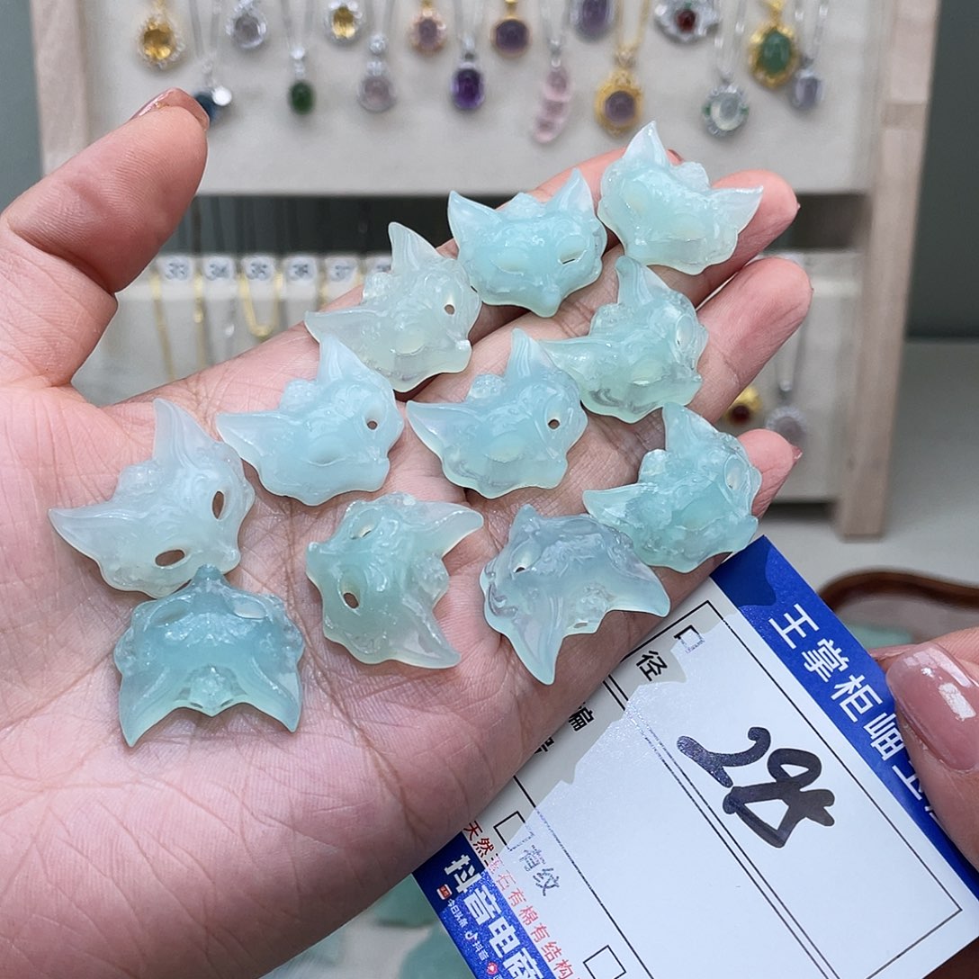 岫玉未镶嵌吊坠immm多样性，发一件