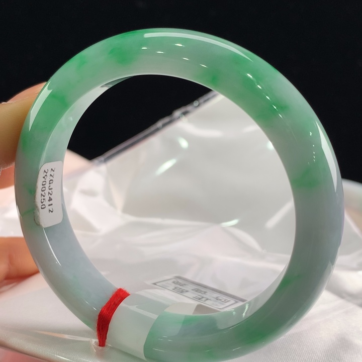 翡翠手镯未镶嵌111-0250