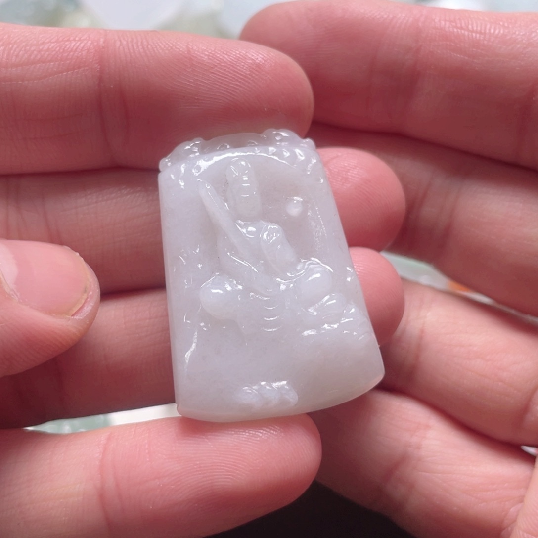 颈饰未镶嵌翡翠玲**儿翡翠