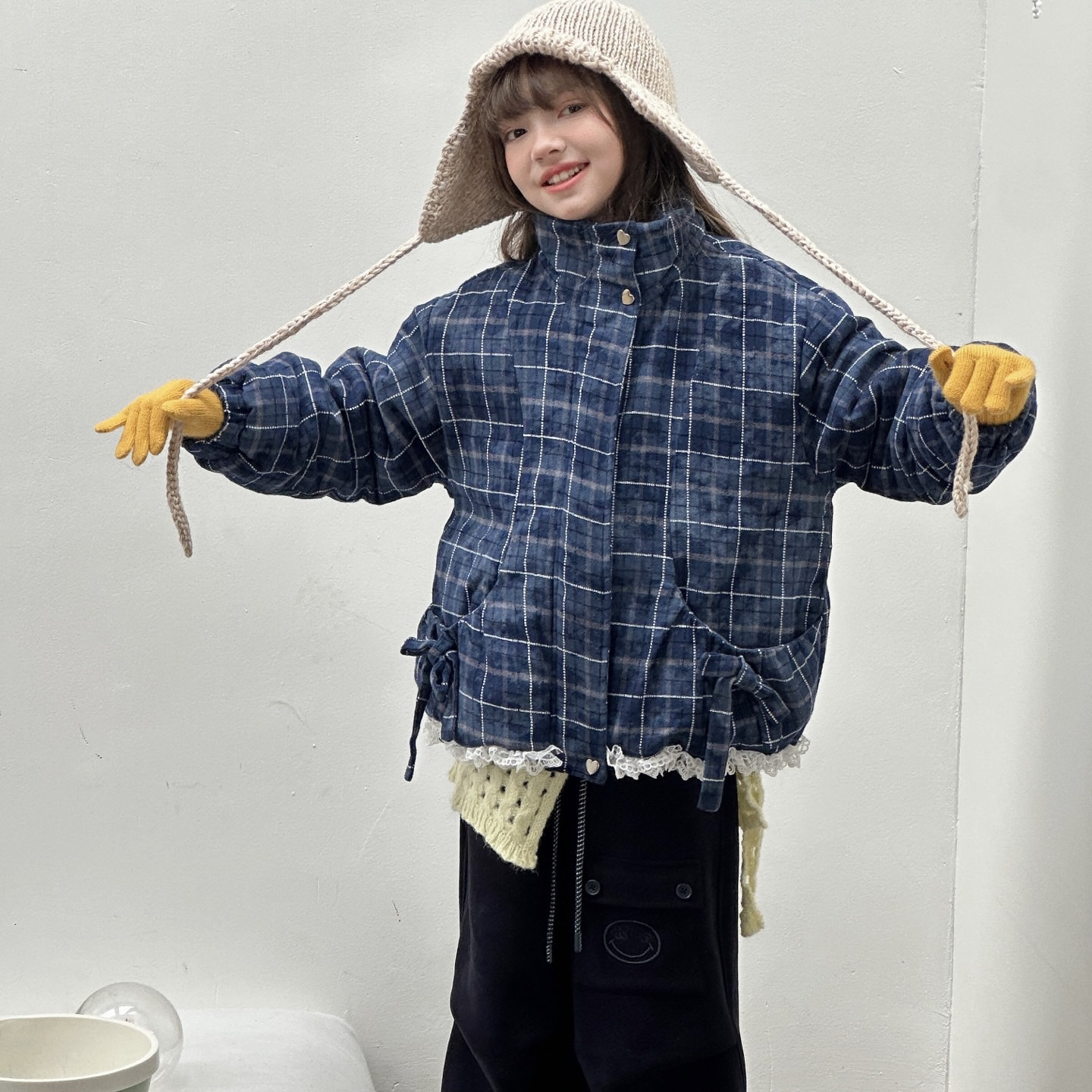 3132儿童格子花边棉服