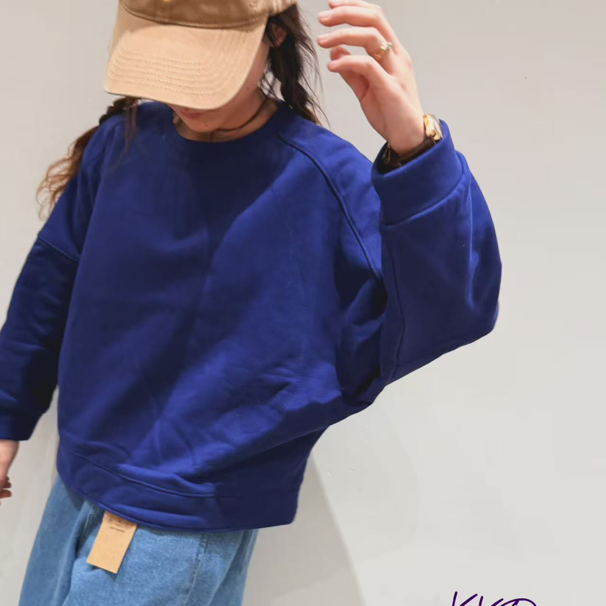 夏小朵 秋冬圆弧蝙蝠袖卫衣 显瘦宽松简约纯色小众长袖卫衣