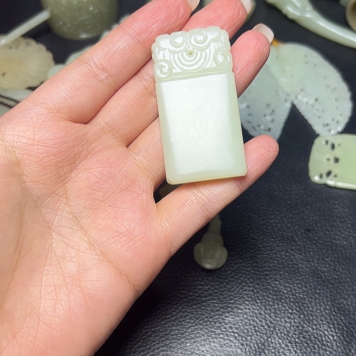 和田玉（青玉）未镶嵌颈饰