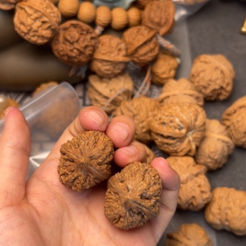 黑***发文玩核桃吊坠蒜头