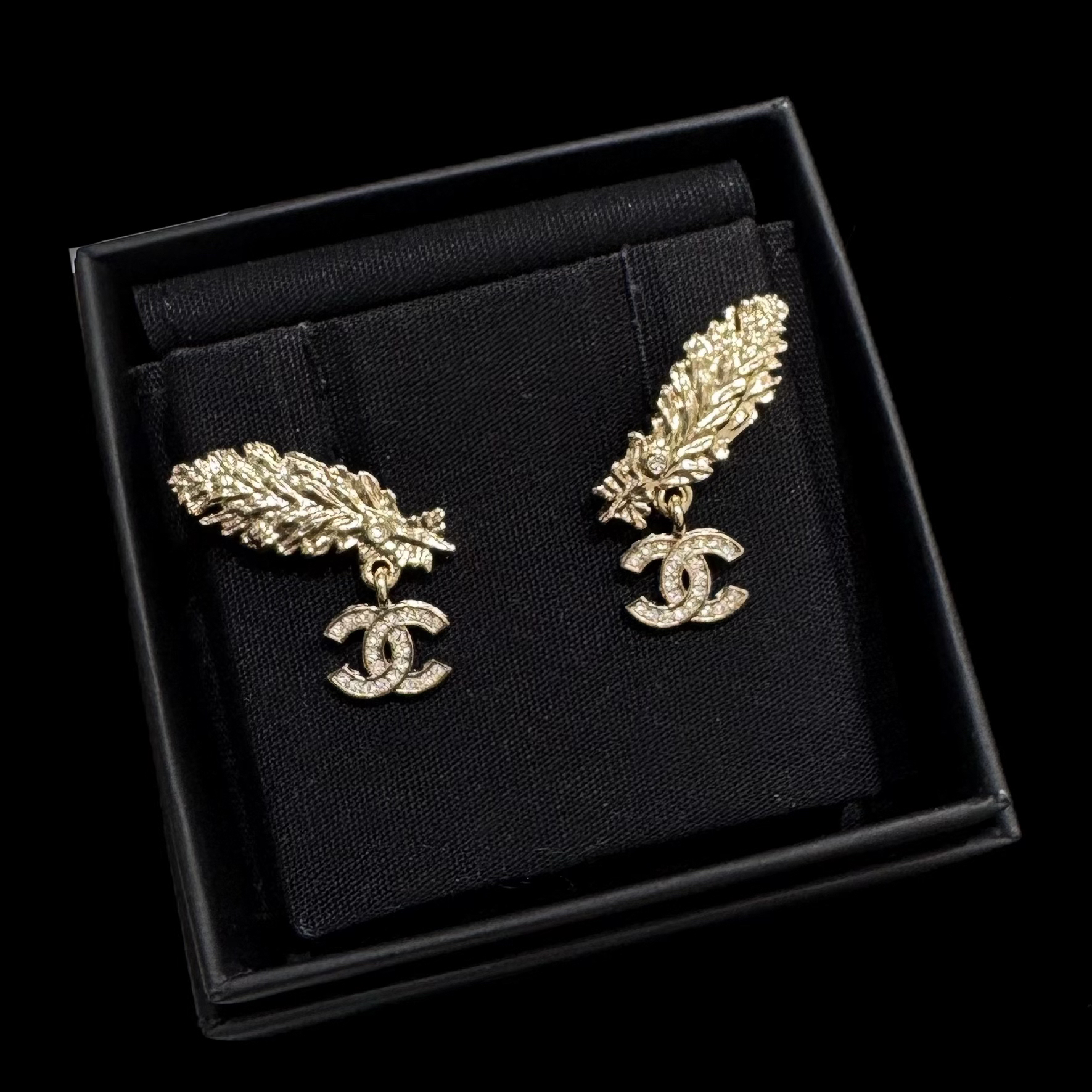 95新 Chanel/香奈儿 Chanel25s淡金色羽毛满钻双c耳钉 2508487