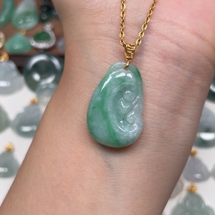 翡翠未镶嵌吊坠(不含链)