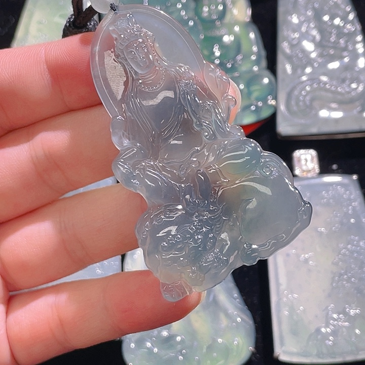 翡翠颈饰未镶嵌57，