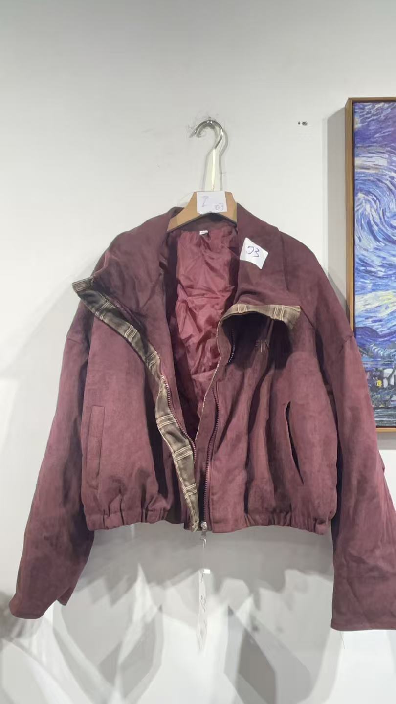 03Z女士外套红褐色