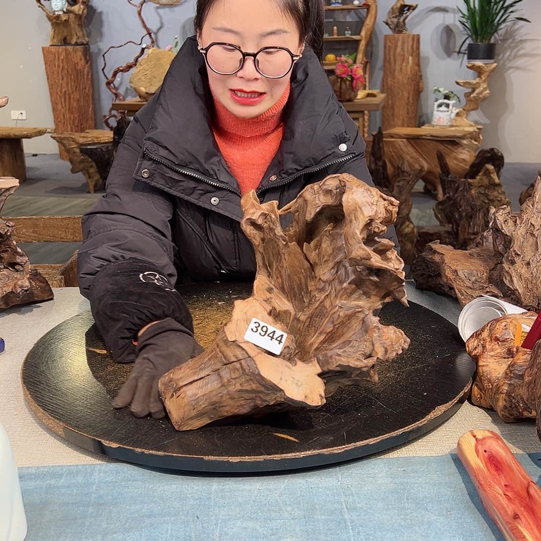 木格**道3944 hvgfgcgghvg