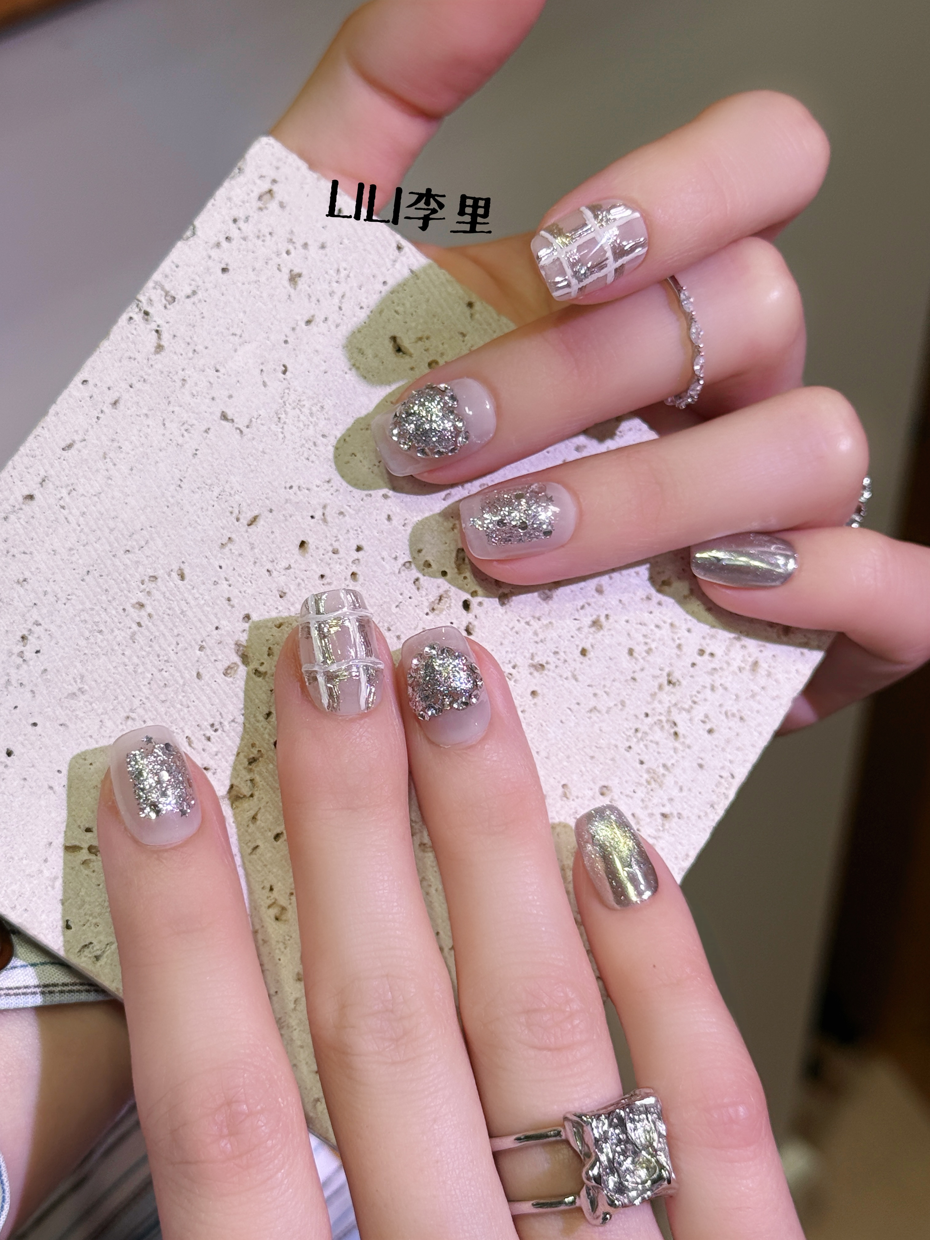 光语石｜李里春夏新品爆闪手工穿戴甲重工高级显白猫眼ins风