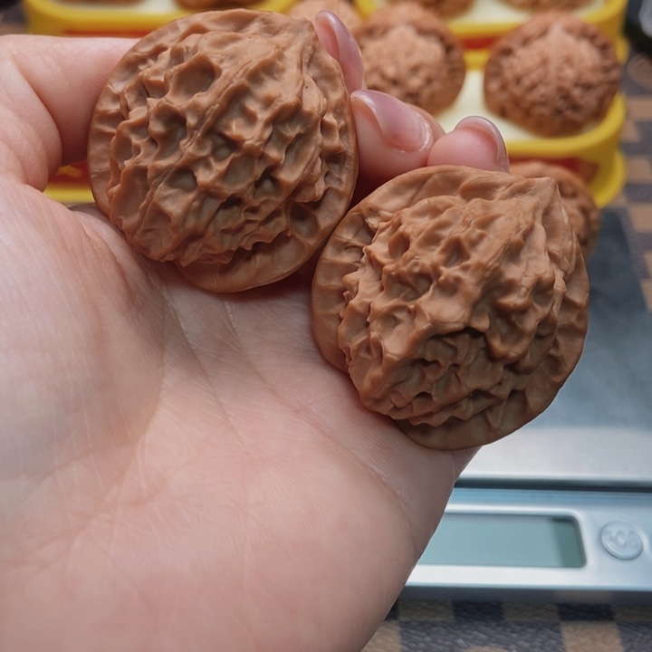 文玩核桃把件39龙鳞