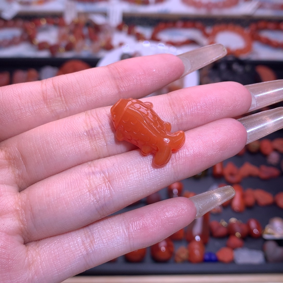 未镶嵌南红玛瑙珠宝半成品鱼1