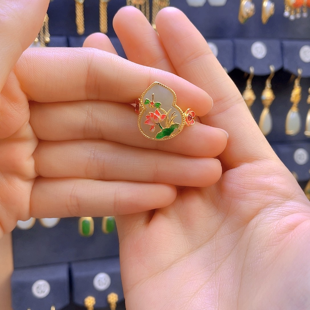 和田玉戒指银S925镀金镶嵌