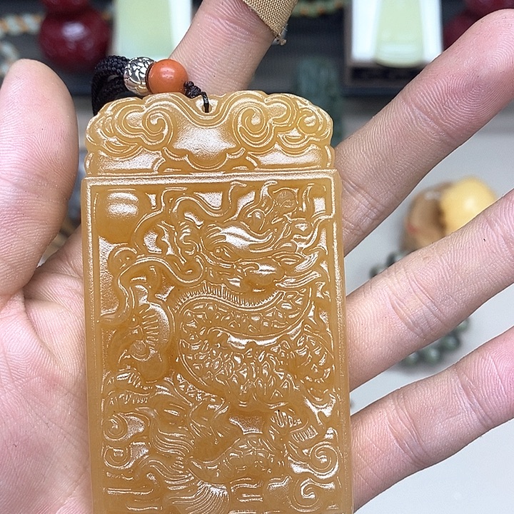 回***首和田玉未镶嵌颈饰