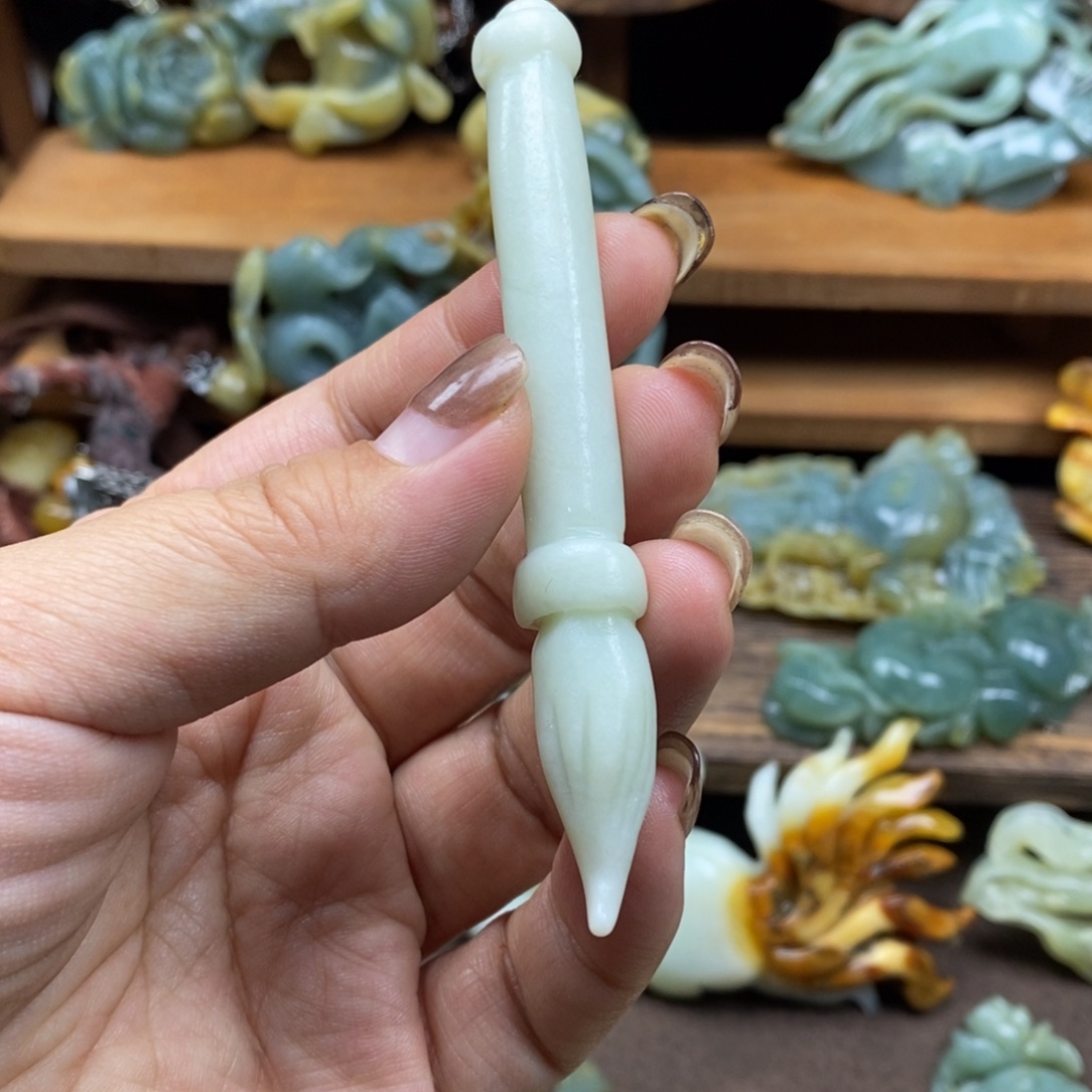 岫玉未镶嵌吊坠(不含链)微瑕