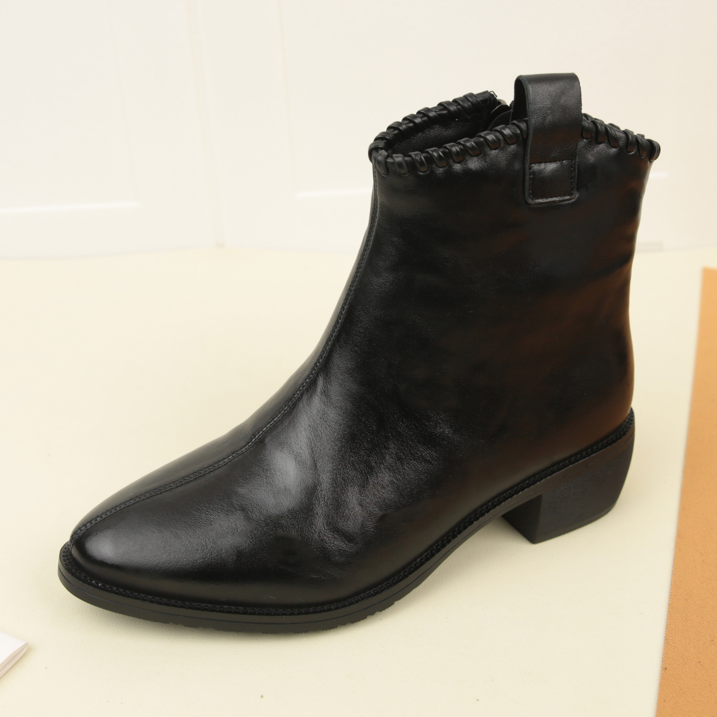 2058冬季新款圆尖头粗跟加绒保暖短靴女复古侧拉链中跟西部靴靴