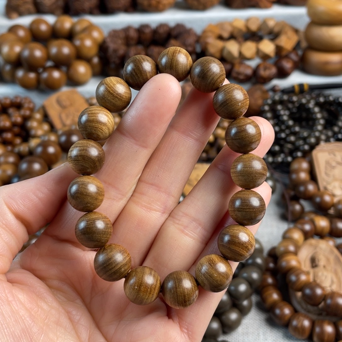 禅****木老山檀香1.2黑肉手串