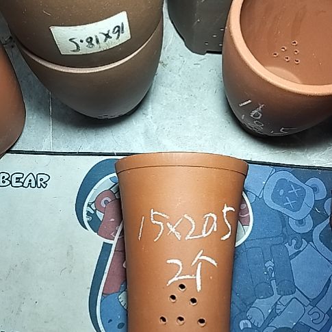 红泥新品两个花盆微瑕