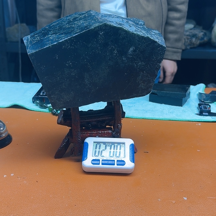 蛇纹石玉原石未镶嵌冰*人6