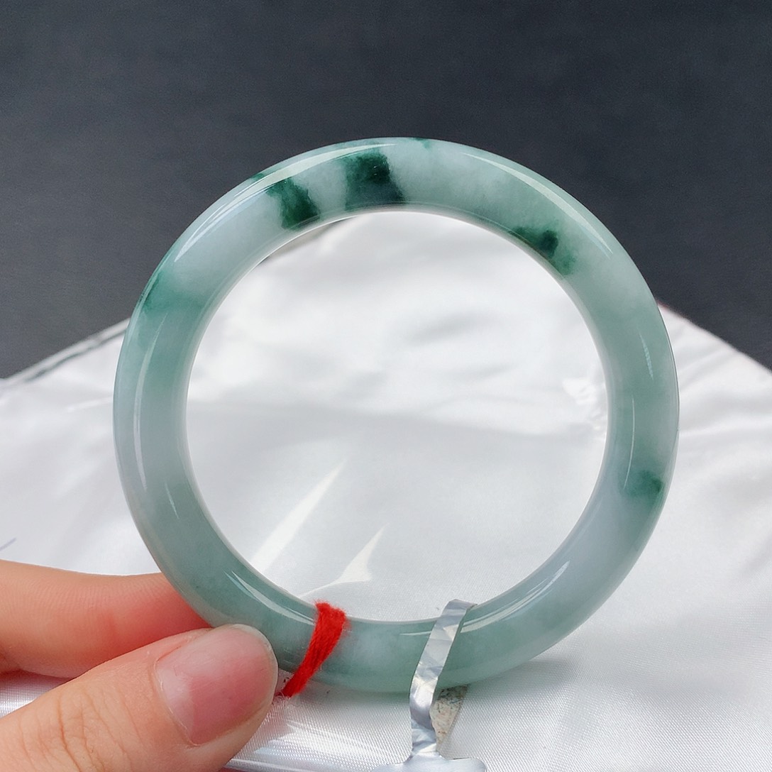 翡翠手镯未镶嵌0029圆54