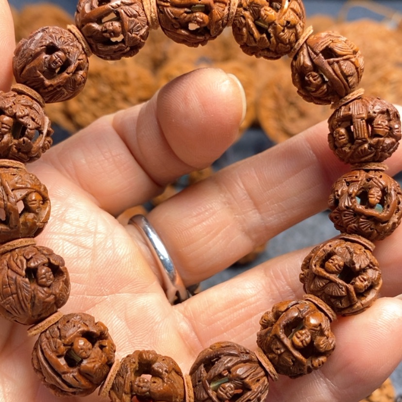 【闪购商品】吊坠五线菩提用****6桃核雕刻