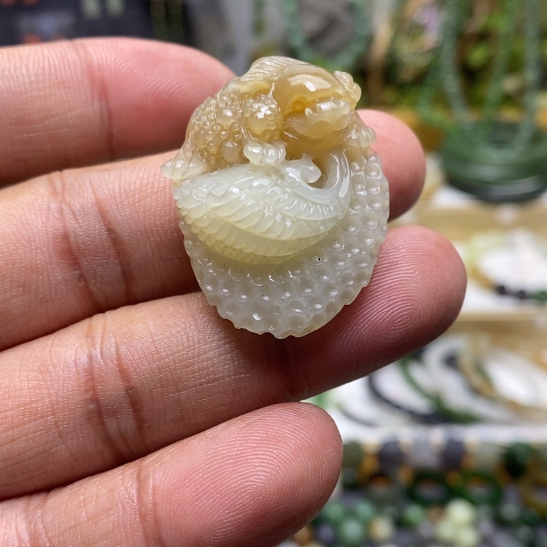 和田玉吊坠(赠链)未镶嵌叔****哥