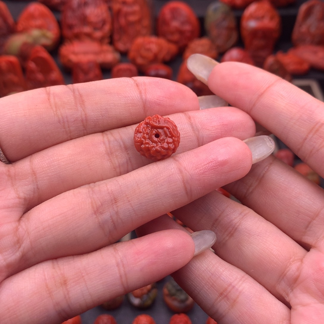 南红玛瑙南红川料精工雕刻龙扣13.5mm未镶嵌