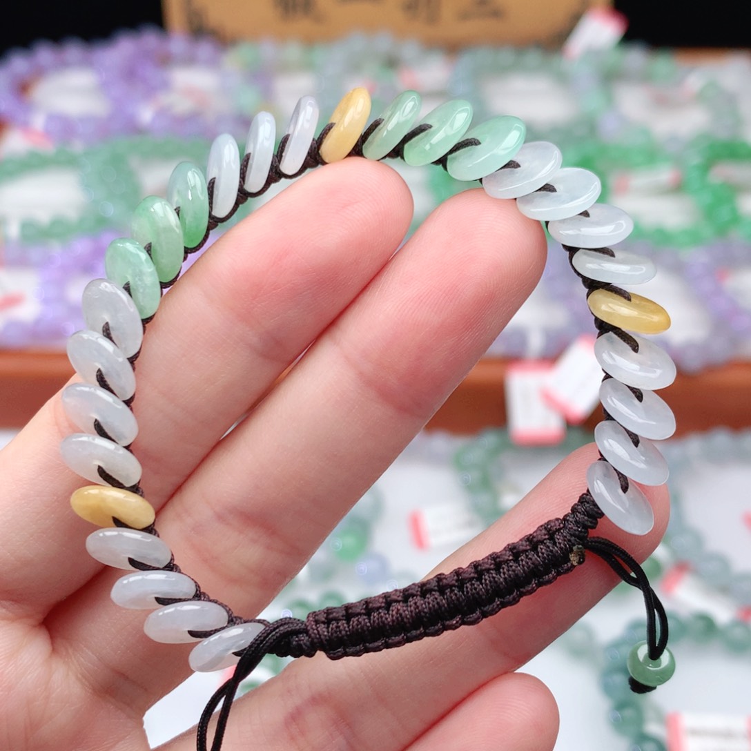 翡翠手链未镶嵌翡翠