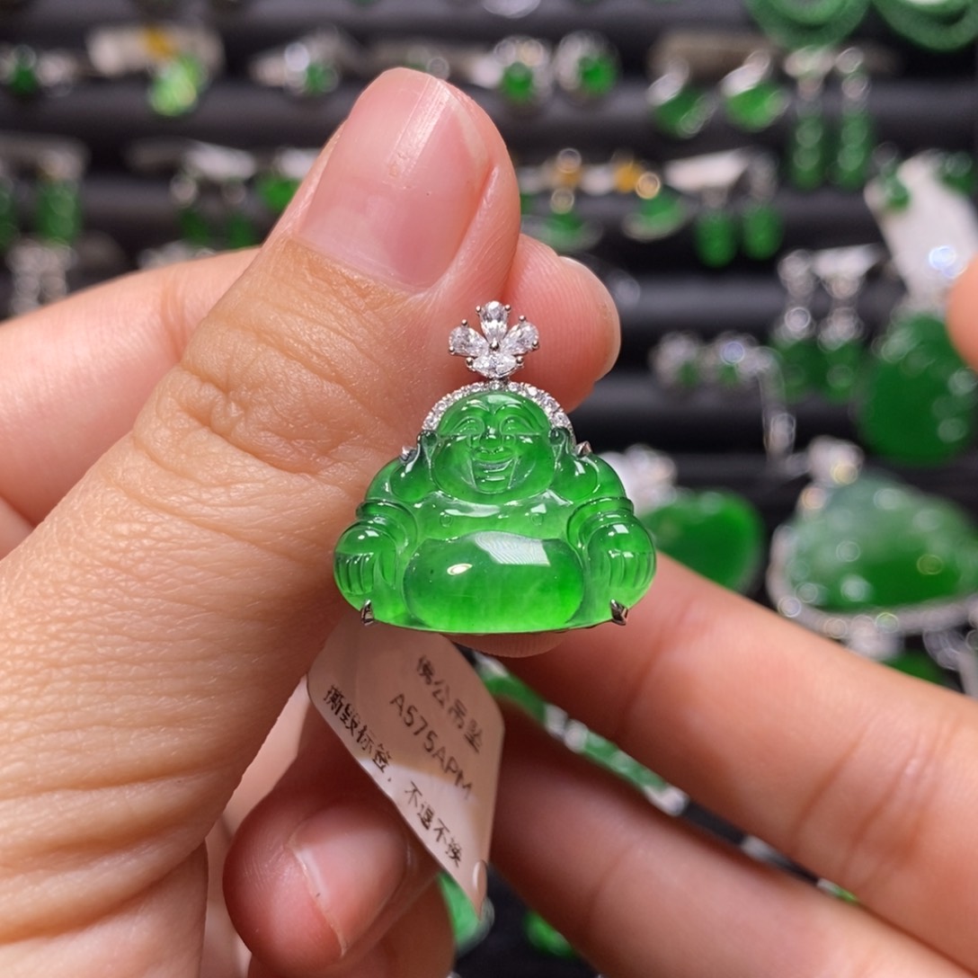 翡翠颈饰18K金镶嵌天然翡翠