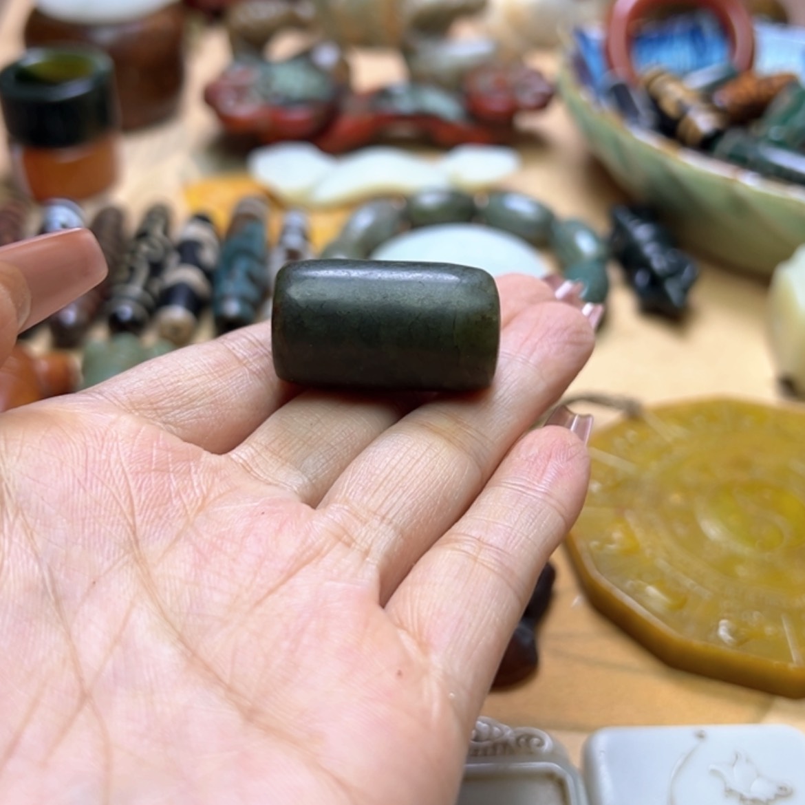 【闪购商品】蛇纹石玉颈饰未镶嵌