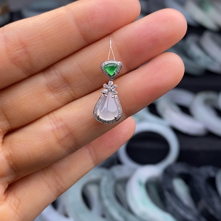 定制翡翠18K金镶嵌手镯