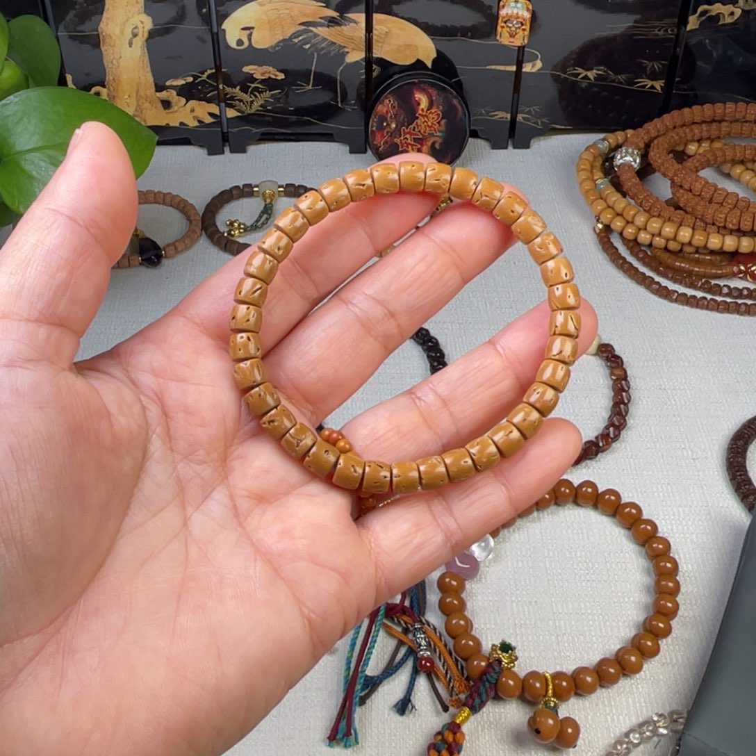 吊坠桃核24567897554456