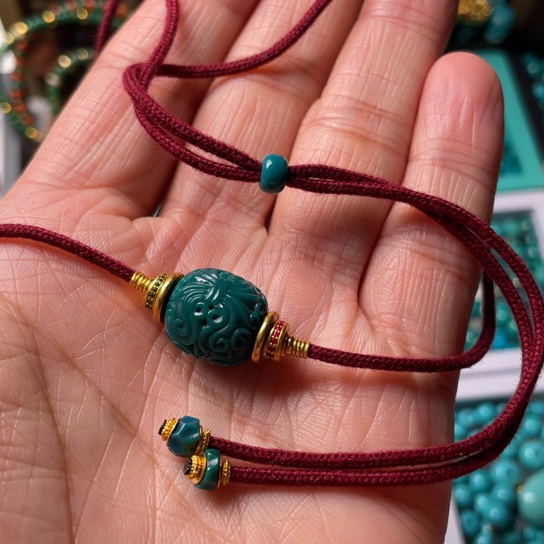 绿松石颈饰足金镶嵌