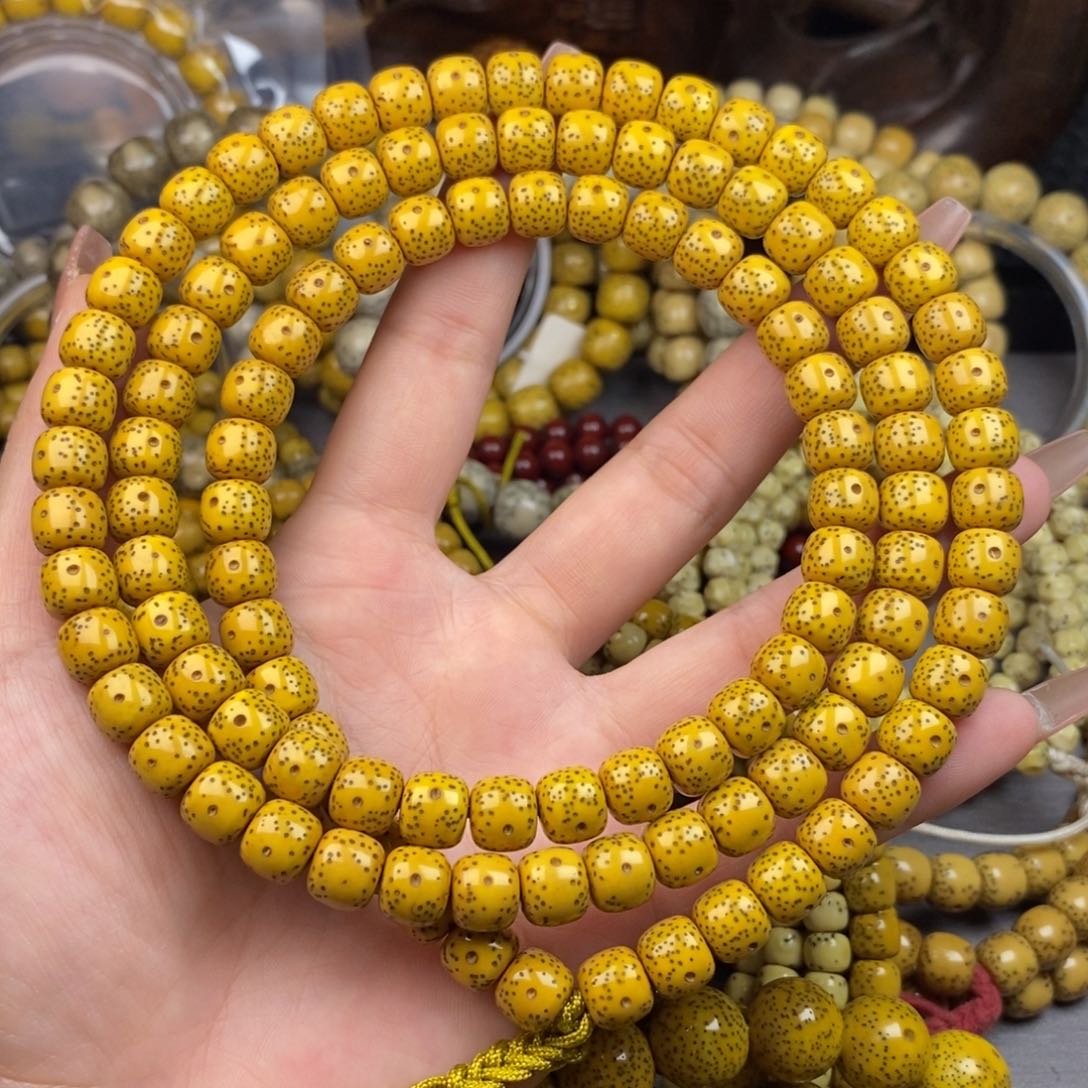 星月菩提吊坠8x9鸡油黄108