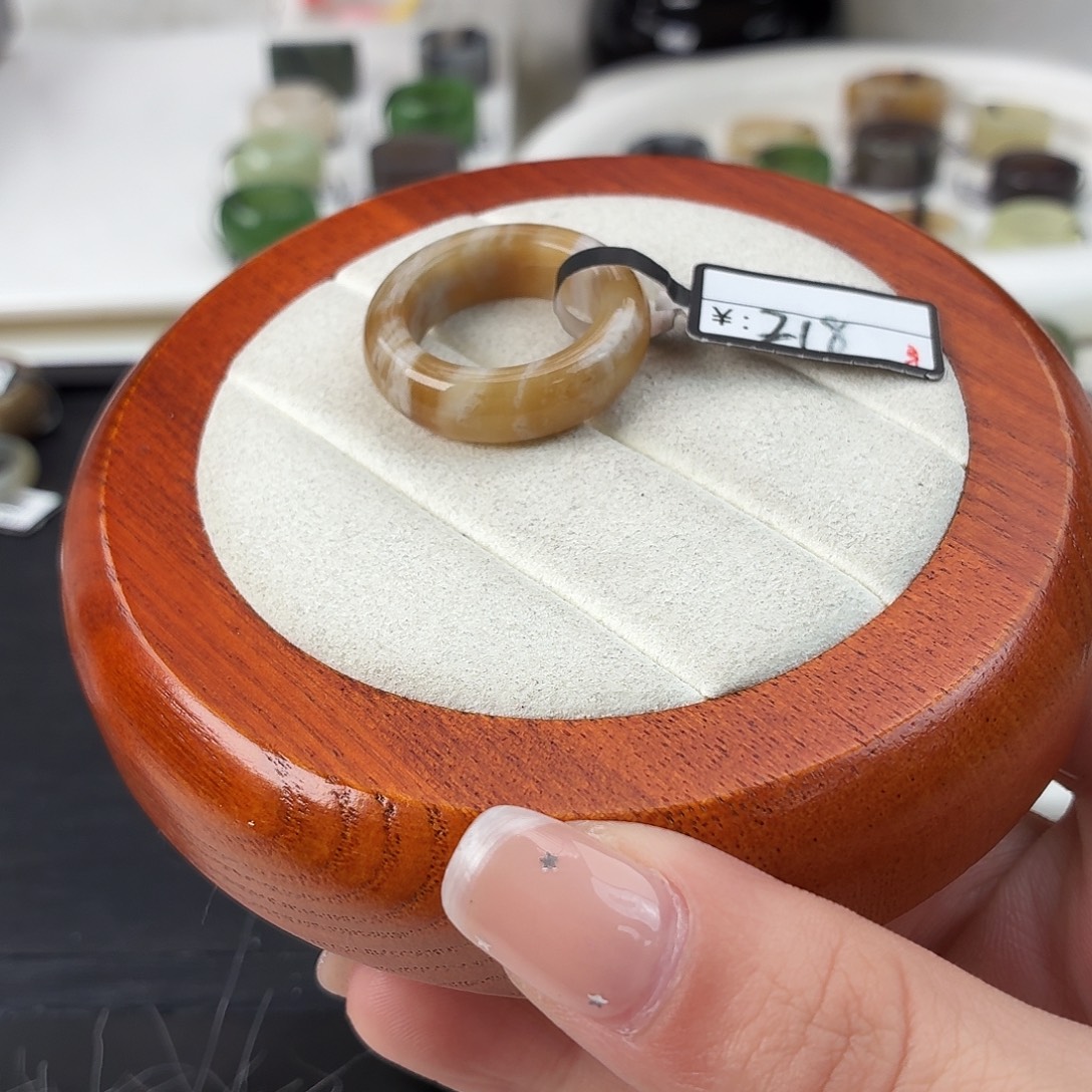 和田玉未镶嵌戒指Q89糖白轮胎内径19.1