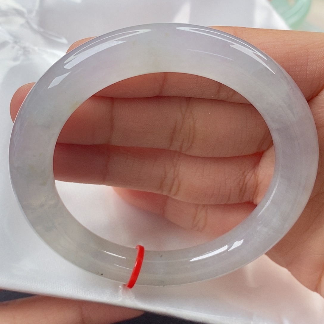 翡翠手镯（圆镯）未镶嵌54圈