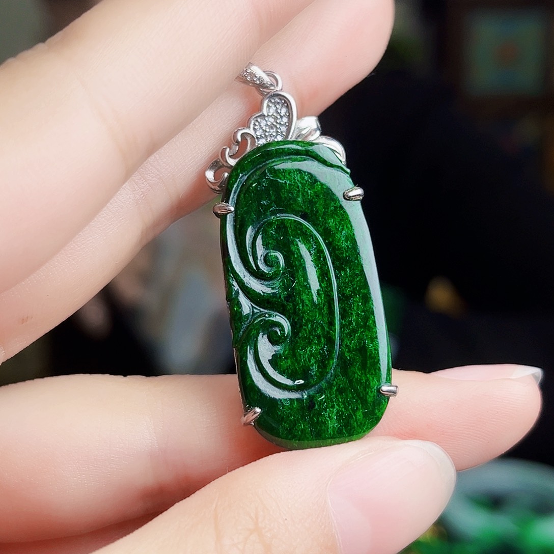 颈饰银S925镶嵌翡翠多样性