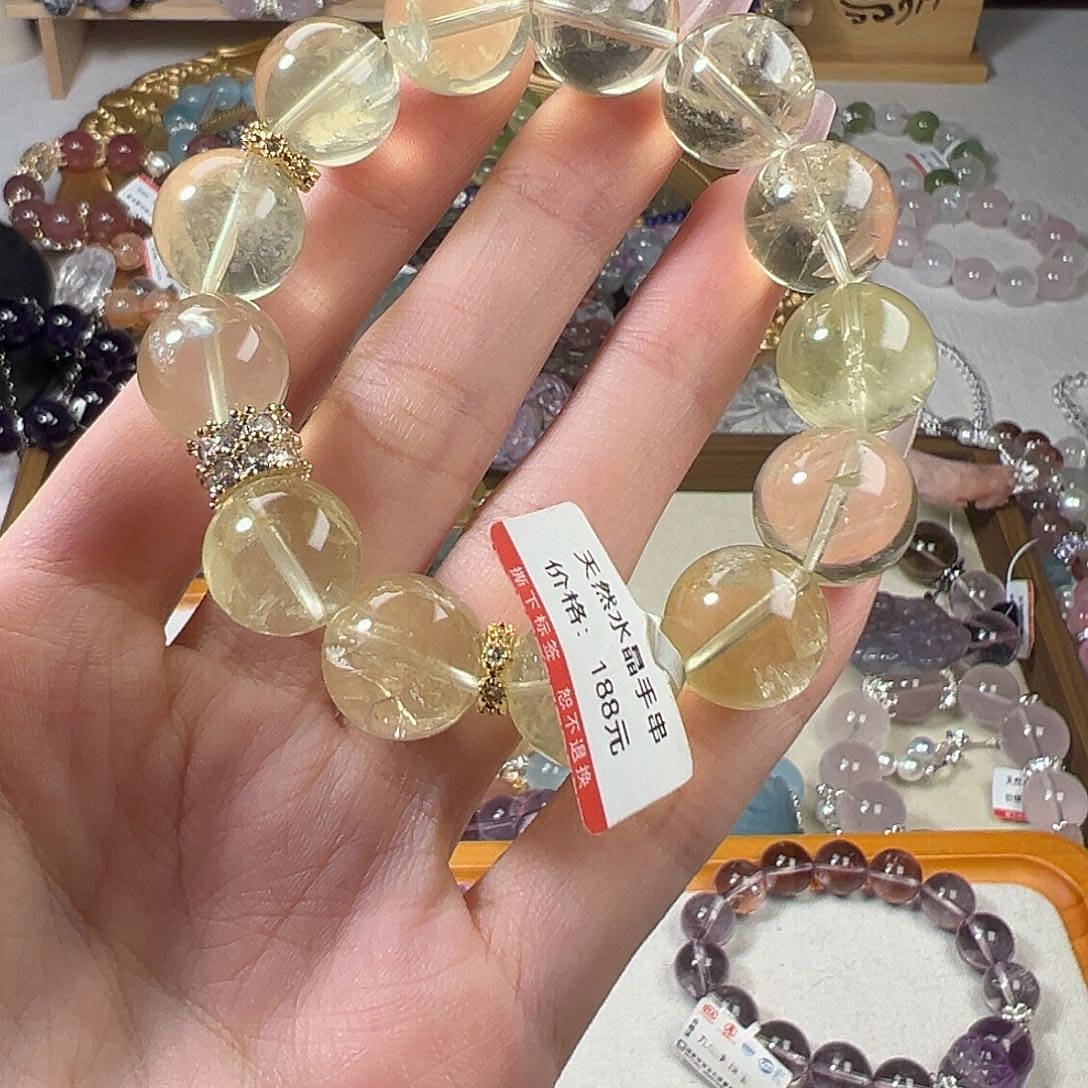 水晶手串合金心****?水晶