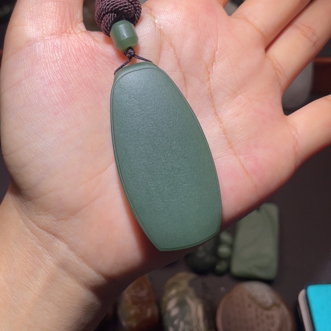 儋***侬颈饰未镶嵌和田玉（糖玉）