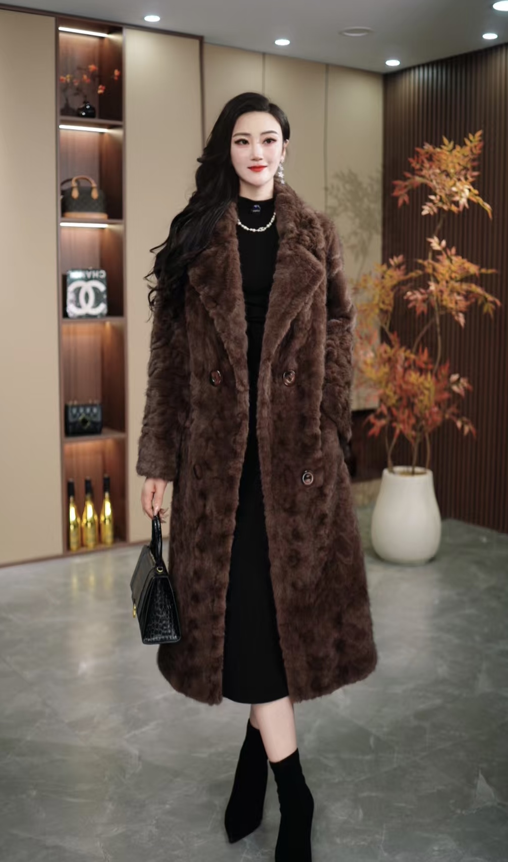 冬季新款女士压花百搭休闲时尚轻奢气质显瘦设计师长款毛外套907