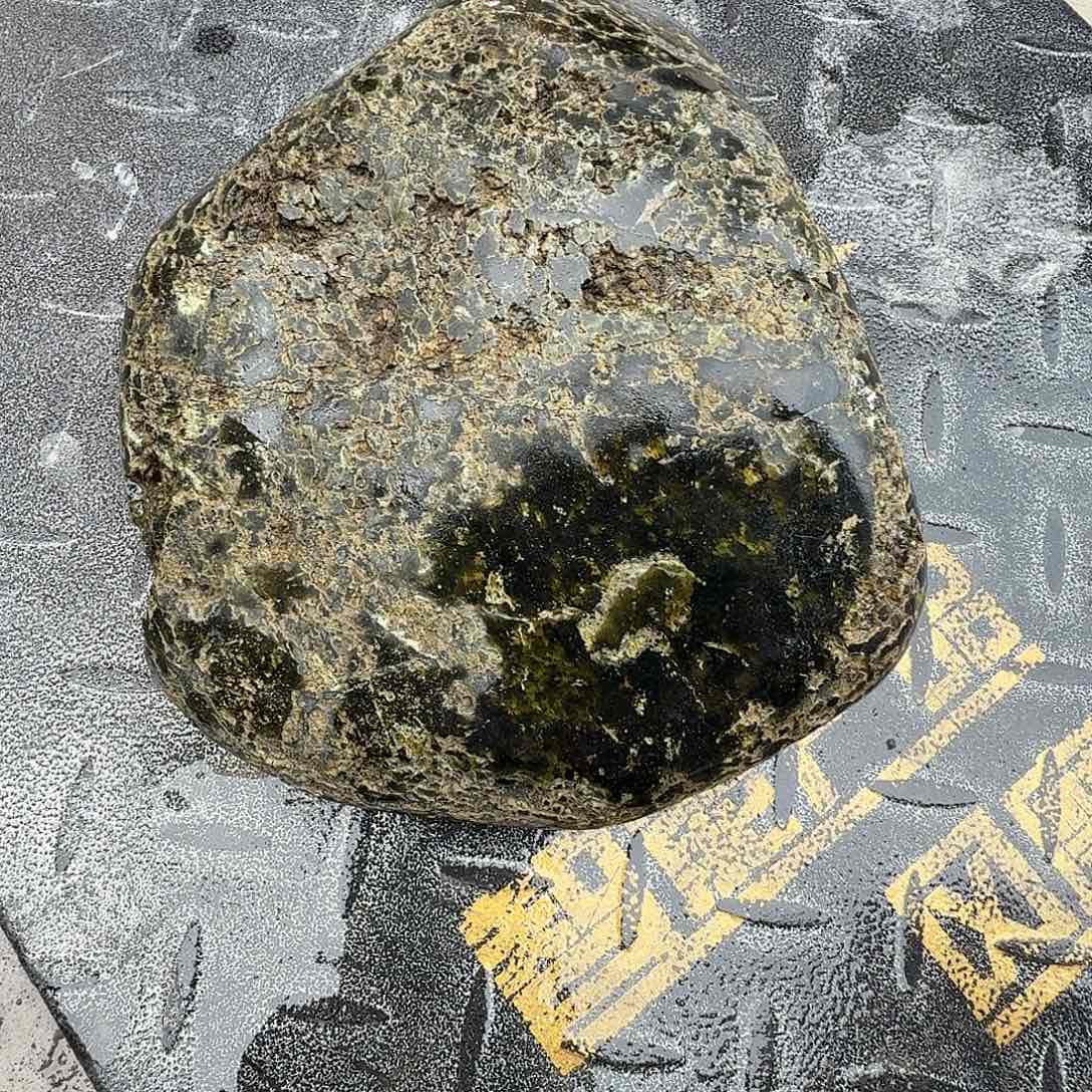 清***天蛇纹石玉未镶嵌天然原石摆件藏玉西藏