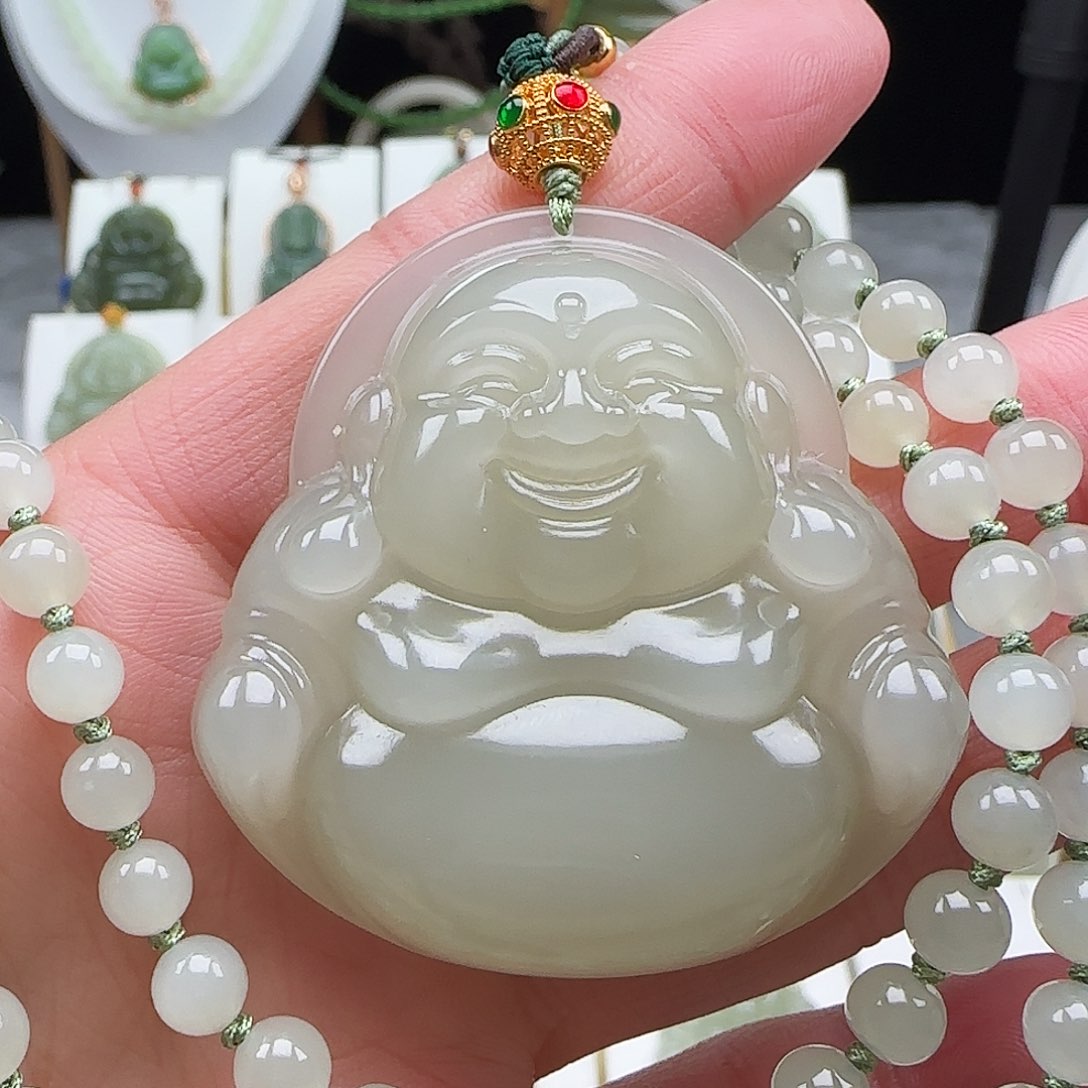 和田玉颈饰足金镶嵌