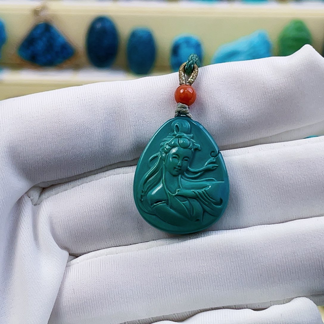 绿松石未镶嵌颈饰