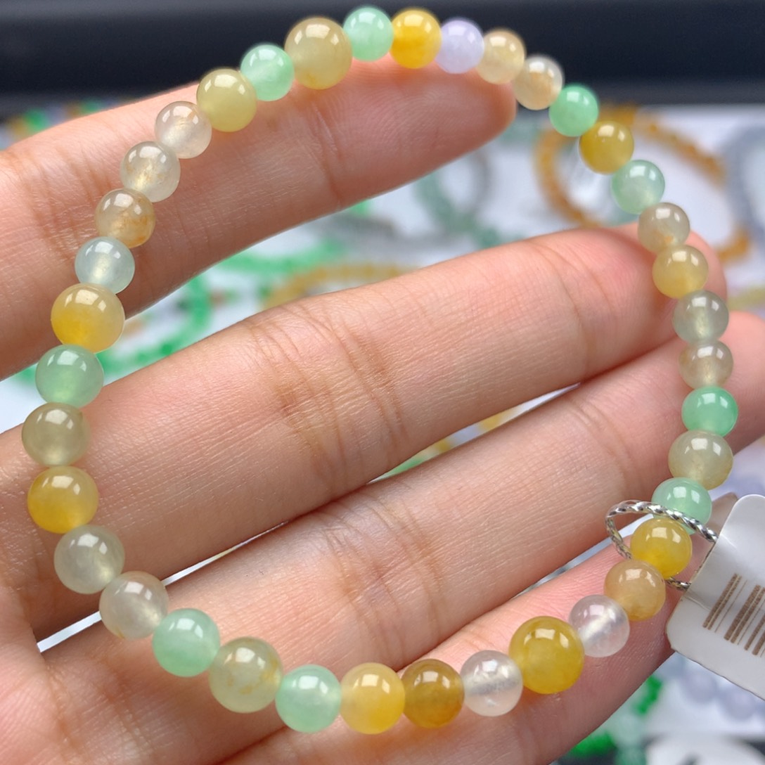 未镶嵌翡翠手链卡