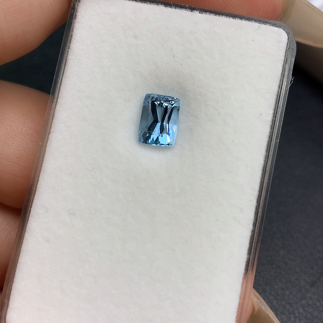 海蓝宝石裸石未镶嵌1.51ct