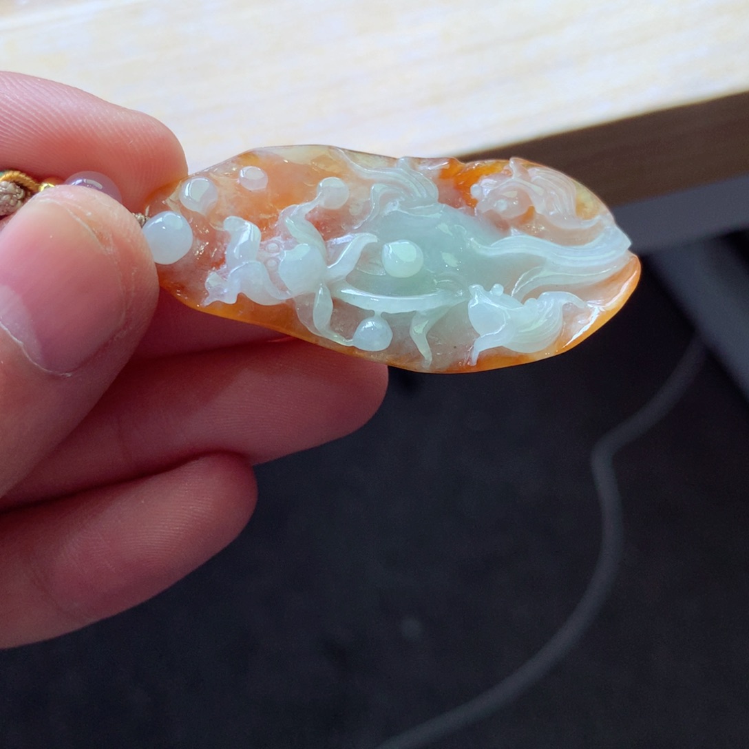 翡翠颈饰未镶嵌吊坠