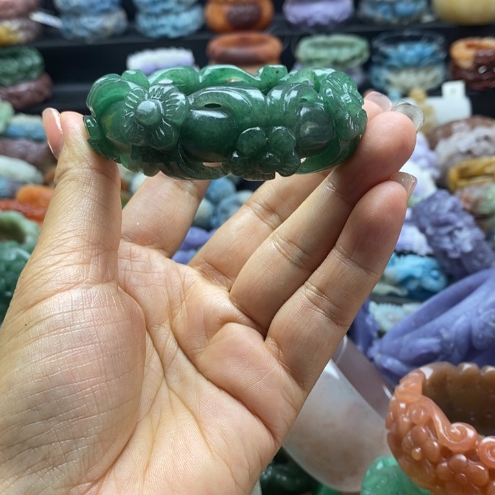 石英质玉手镯未镶嵌