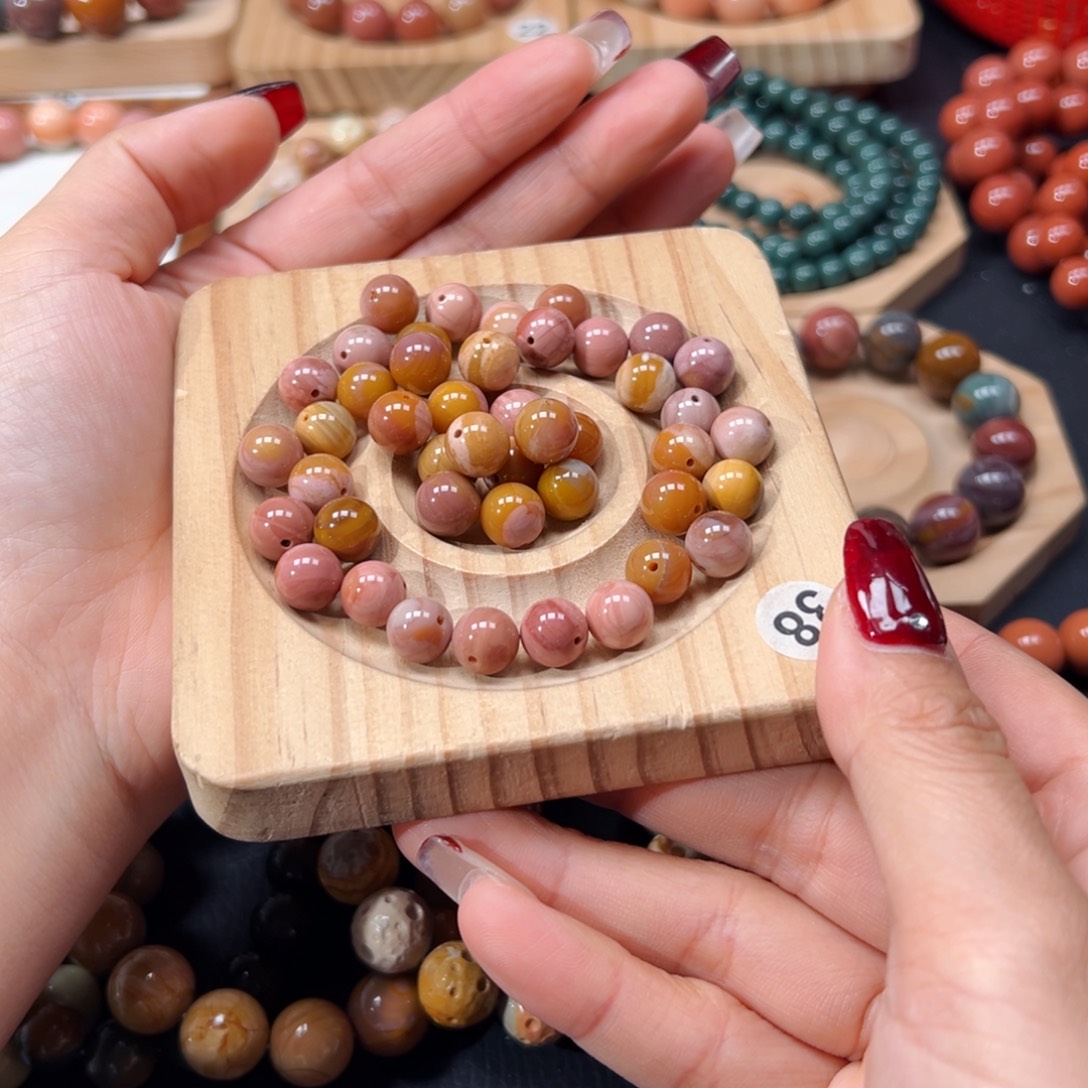 *****石英质玉未镶嵌手链65